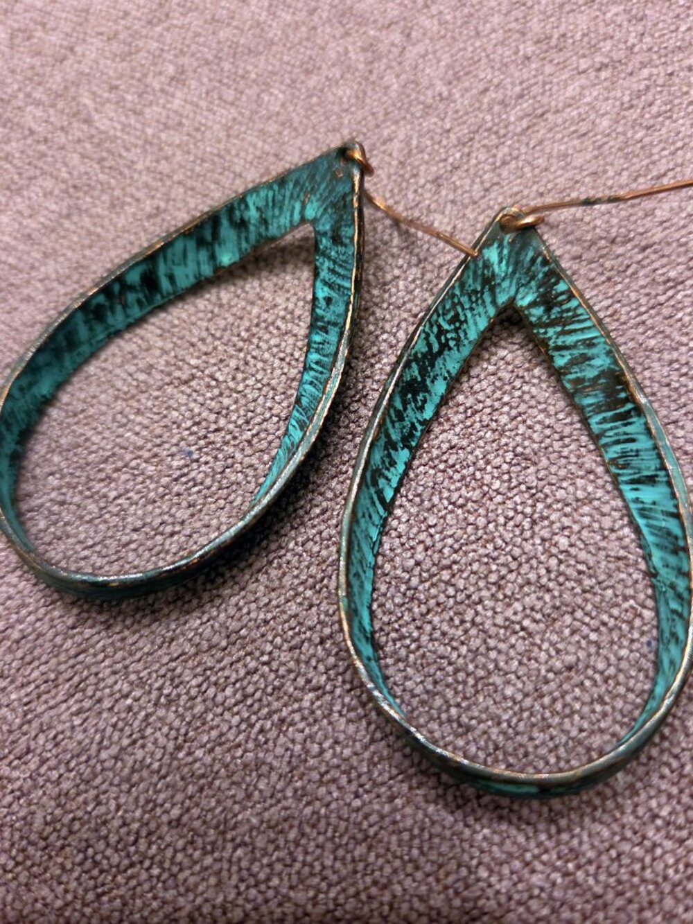 Vintage-style Open Teardrop Dangle Earrings - NWOT